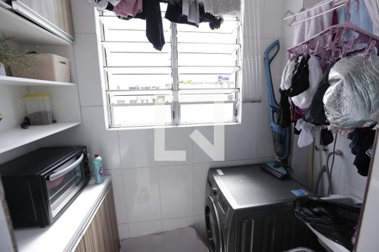 Área de Serviço de apartamento para alugar com 2 quartos, 70m² em Darcy Vargas, Contagem