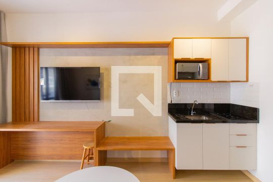 Sala de apartamento para alugar com 1 quarto, 32m² em Perdizes, São Paulo