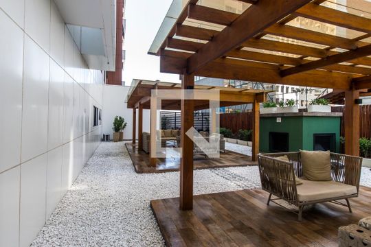 Área comum de apartamento para alugar com 1 quarto, 51m² em Bethaville I, Barueri