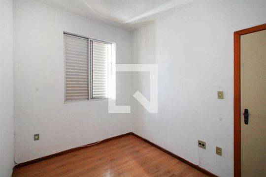 Quarto 2 de apartamento para alugar com 2 quartos, 50m² em Castelo, Belo Horizonte