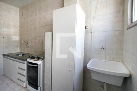 Cozinha de apartamento à venda com 2 quartos, 50m² em Castelo, Belo Horizonte