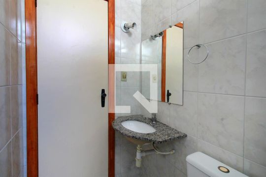 Banheiro de apartamento à venda com 2 quartos, 50m² em Castelo, Belo Horizonte