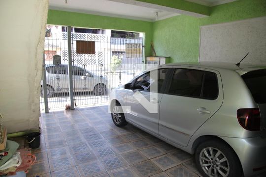 Garagem de casa à venda com 3 quartos, 208m² em Veloso, Osasco