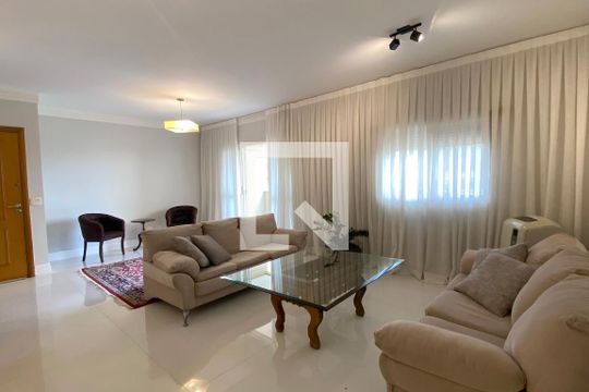 Sala de apartamento para alugar com 3 quartos, 139m² em Tamboré, Santana de Parnaíba
