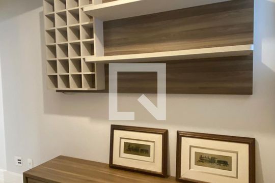 Escritório de apartamento para alugar com 3 quartos, 139m² em Tamboré, Santana de Parnaíba