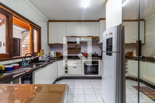 Cozinha de casa à venda com 3 quartos, 192m² em Jardim Vila Galvao, Guarulhos