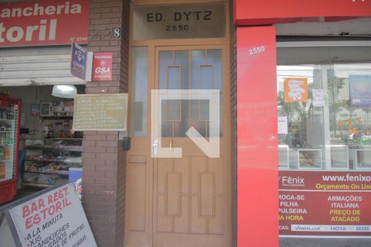 Fachada do Prédio de apartamento à venda com 1 quarto, 50m² em Passo D’areia, Porto Alegre