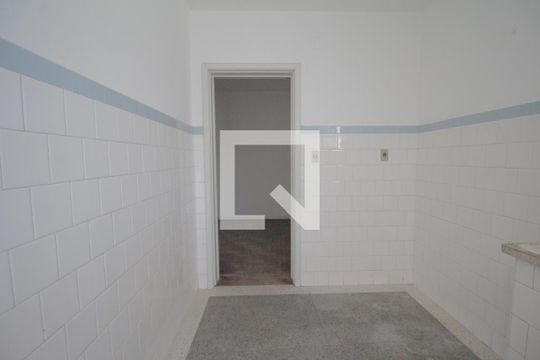 Cozinha de apartamento à venda com 1 quarto, 50m² em Passo D’areia, Porto Alegre