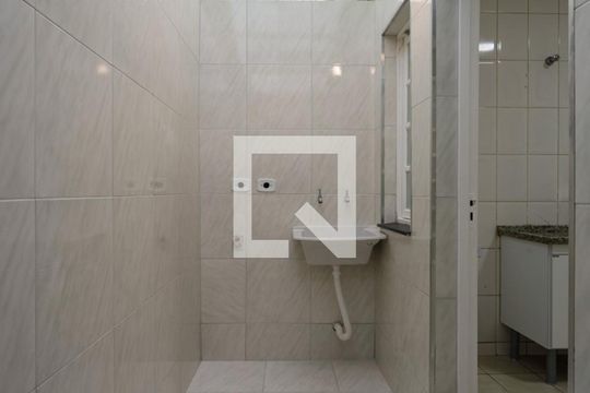 Área de serviço de casa de condomínio para alugar com 2 quartos, 75m² em Vila Guaca, São Paulo