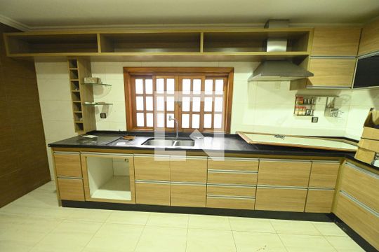 Cozinha de casa para alugar com 3 quartos, 300m² em Setor Jao, Goiânia
