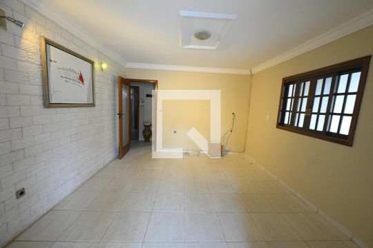 Casa para alugar com 3 quartos, 300m² em Setor Jao, Goiânia