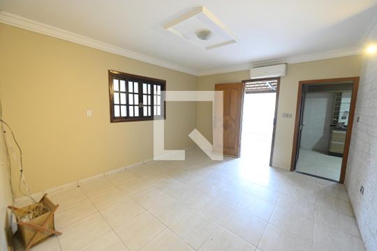 Sala de casa para alugar com 3 quartos, 300m² em Setor Jao, Goiânia