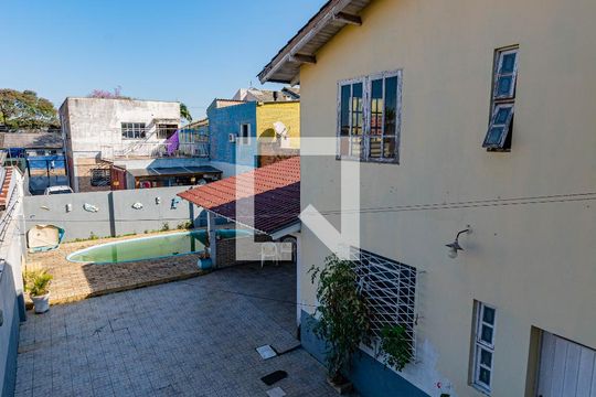 Vista de casa à venda com 4 quartos, 300m² em Harmonia, Canoas