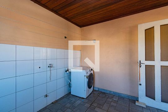 Área de Serviço de casa à venda com 4 quartos, 300m² em Harmonia, Canoas