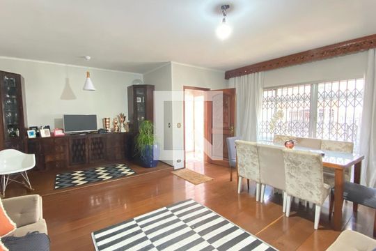 Sala  de casa para alugar com 3 quartos, 330m² em Jardim Analia Franco, São Paulo