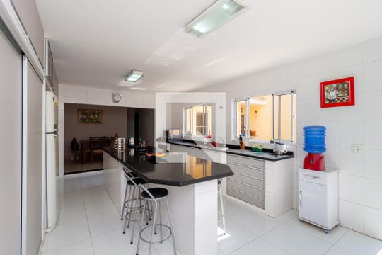Cozinha de casa à venda com 4 quartos, 280m² em Vila Regente Feijó, São Paulo