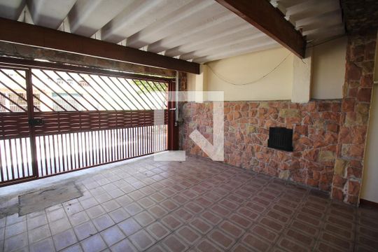 Garagem de casa à venda com 6 quartos, 200m² em Vila Mariana, São Paulo
