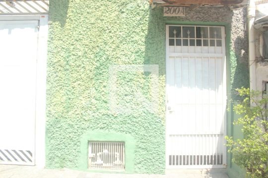 Fachada de casa para alugar com 2 quartos, 35m² em Jardim Umuarama, São Paulo
