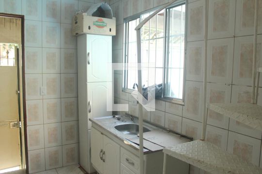 Sala/Cozinha de casa para alugar com 2 quartos, 35m² em Jardim Umuarama, São Paulo