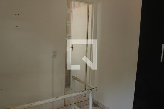 Quarto de casa para alugar com 2 quartos, 35m² em Jardim Umuarama, São Paulo