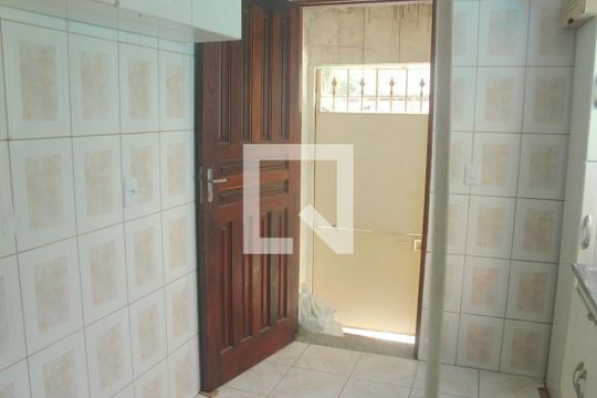 Sala/Cozinha de casa para alugar com 2 quartos, 35m² em Jardim Umuarama, São Paulo
