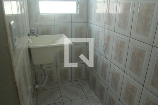 Área de Serviço de casa para alugar com 2 quartos, 35m² em Jardim Umuarama, São Paulo