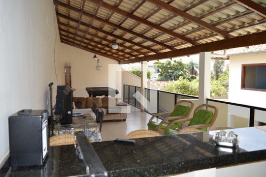 Área comum de casa à venda com 5 quartos, 300m² em Tres Barras, Contagem