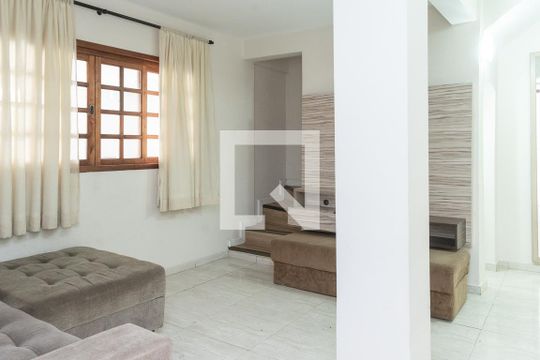 Casa à venda com 3 quartos, 180m² em Jardim Terezopolis, Guarulhos