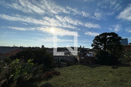 Vista Quarto 3 de casa à venda com 3 quartos, 400m² em Rondônia, Novo Hamburgo