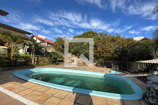 Área externa de casa à venda com 3 quartos, 400m² em Rondônia, Novo Hamburgo