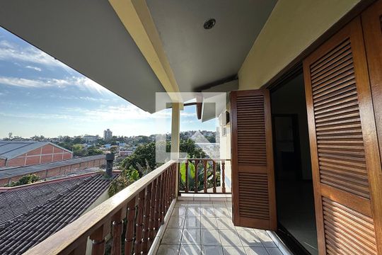 Varanda de casa à venda com 3 quartos, 400m² em Rondônia, Novo Hamburgo