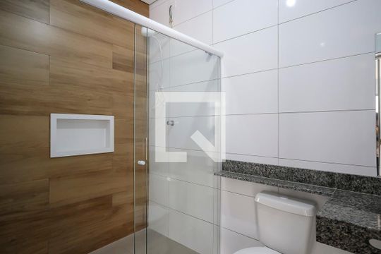 Banheiro de casa para alugar com 2 quartos, 80m² em Jardim Fada, São Bernardo do Campo