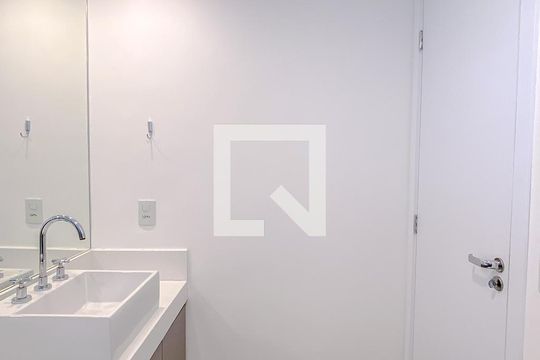 Banheiro de kitnet/studio para alugar com 1 quarto, 30m² em Alto da Mooca, São Paulo