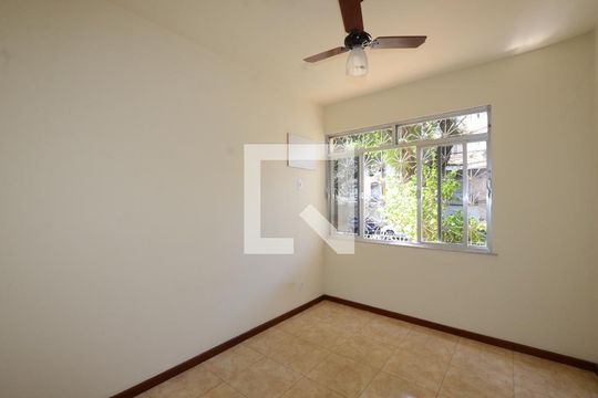 Quarto 1 de apartamento à venda com 3 quartos, 110m² em Vila Valqueire, Rio de Janeiro
