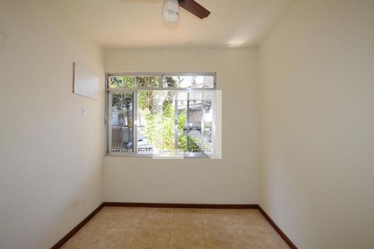 Quarto 1 de apartamento à venda com 3 quartos, 110m² em Vila Valqueire, Rio de Janeiro