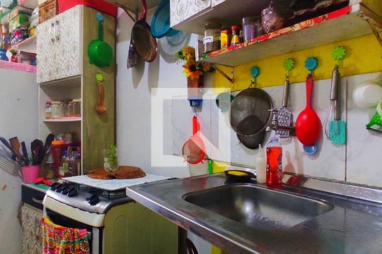 Cozinha de casa para alugar com 1 quarto, 50m² em Nordeste, Salvador