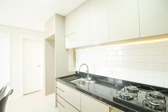 Sala/Cozinha de apartamento à venda com 2 quartos, 34m² em Lapa, São Paulo