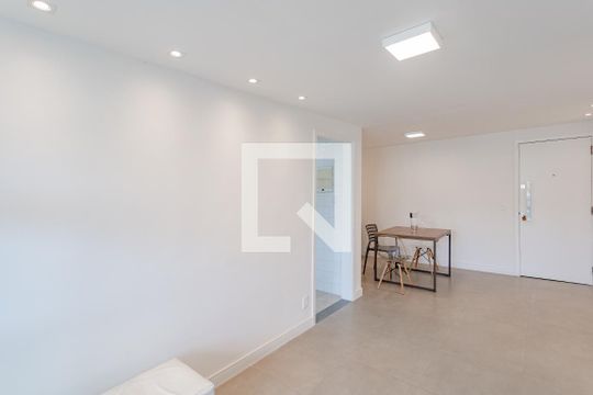 Sala de apartamento à venda com 2 quartos, 68m² em Botafogo, Rio de Janeiro
