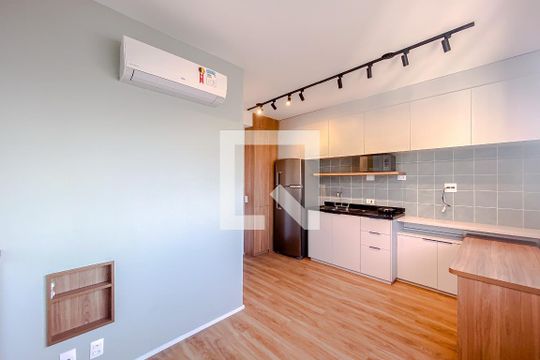 Sala/Quarto de kitnet/studio à venda com 1 quarto, 22m² em Belenzinho, São Paulo
