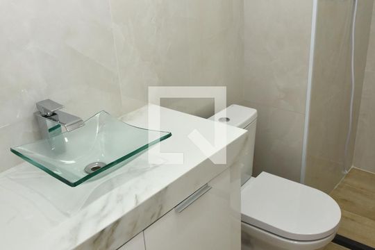 Banheiro de apartamento para alugar com 2 quartos, 39m² em Vila Inglesa, São Paulo