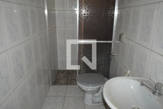 Banheiro da Casa 2 de casa à venda com 4 quartos, 180m² em Feijão Miúdo, Contagem