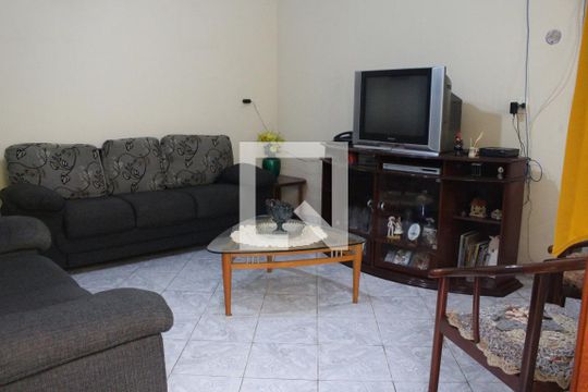 Casa à venda com 3 quartos, 143m² em Vila Carbone, São Paulo