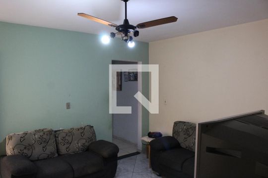 Sala de casa à venda com 3 quartos, 143m² em Vila Carbone, São Paulo
