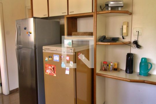 Cozinha de apartamento à venda com 3 quartos, 300m² em Vila Suzana, São Paulo