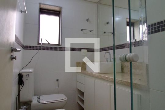Banheiro da Suíte 1 de apartamento à venda com 3 quartos, 300m² em Vila Suzana, São Paulo