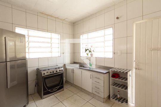 Cozinha de casa para alugar com 6 quartos, 160m² em Indianópolis, São Paulo