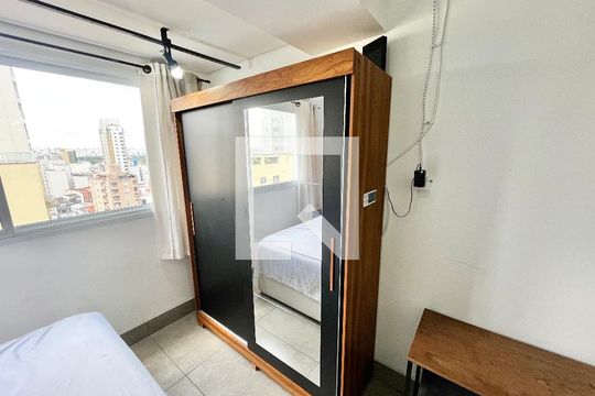 Quarto de kitnet/studio para alugar com 1 quarto, 24m² em Santana, São Paulo