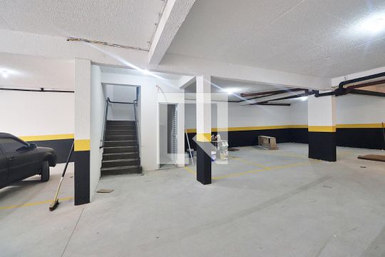 Garagem de apartamento à venda com 2 quartos, 85m² em Vila Príncipe de Gales, Santo André