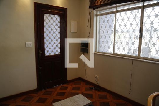 Sala de TV de casa à venda com 4 quartos, 200m² em Freguesia do Ó, São Paulo