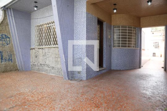 Garagem de casa à venda com 4 quartos, 200m² em Freguesia do Ó, São Paulo